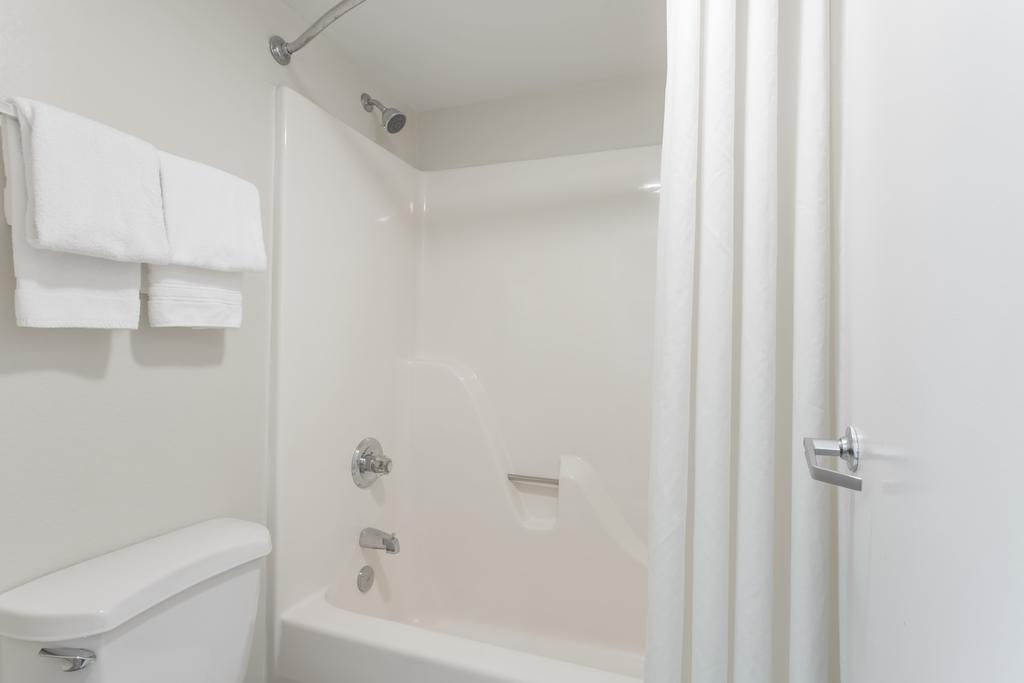Super 8 Hotel Stafford Room photo